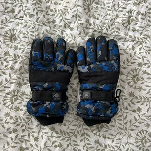 Kid’s large gloves